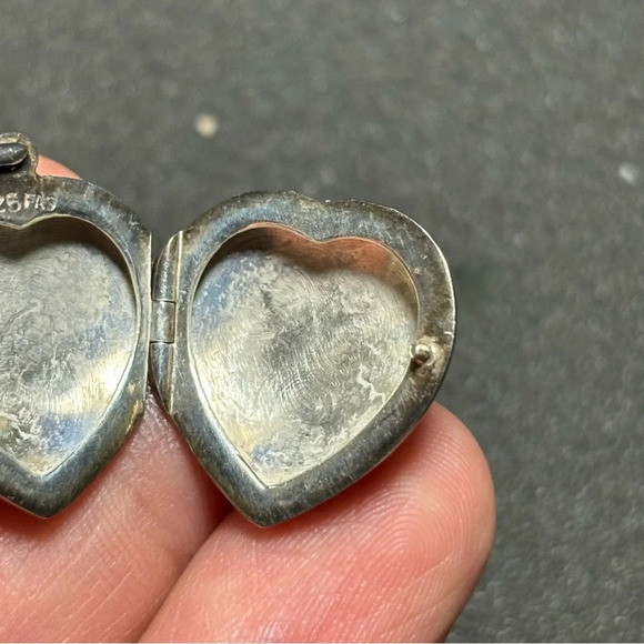 1980'S VINTAGE ETCHED STERLING SILVER 925 PUFFY HEART LOCKET KEEPSAKE PENDANT - Picture 5 of 7